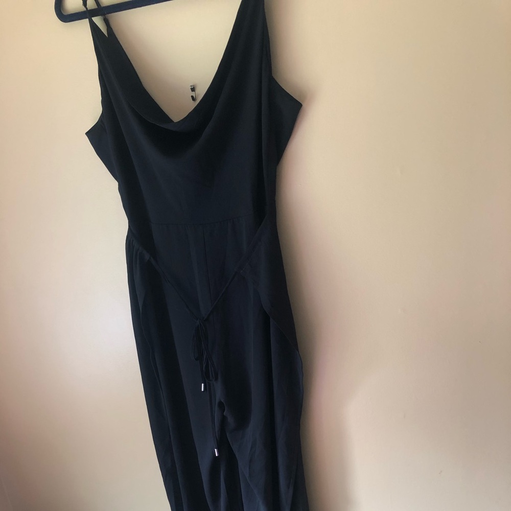 Cowl neck jumpsuit - Picture 3 of 6